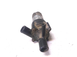 Mercedes Benz E-Class W210 (1995–2002) Auxiliary water pump - 3