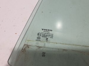 VOLVO S60 III (2018–2026) Aizmugurējo sānu durvju stikls 31468113 - 2