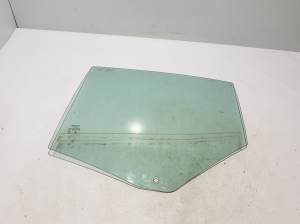   Rear side door glass  - 31468113 