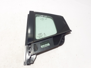   Rear door quarter glass  - 31442964 