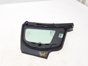 VOLVO S60 III (2018–2026) Tagumise külgukse kolmnurkklaas 31442964 - 4