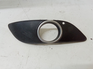 Front bumper fog light cover bracket - A1698851222