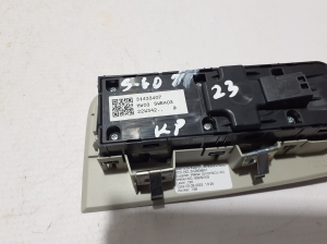 VOLVO S60 III (2018–2026) Esiukse klaaslüliti 31433407 - 3