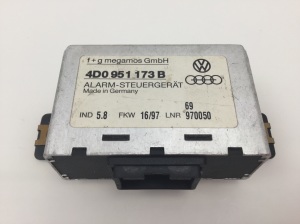 AUDI A4 B5 (1994–2001) Boîtier module alarme 4D0951173B