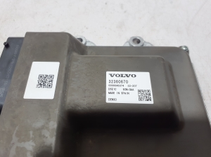 VOLVO S60 III (2018–2026) Motorsteuergerät 32360670 - 3