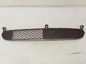 Grille inférieure de pare-chocs avant - 531120H010