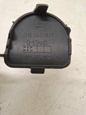 Mercedes Benz Sprinter /906/ (2006–2018) Abdeckung für die Abschleppöse an der Frontstoßstange A0008850024 - 3