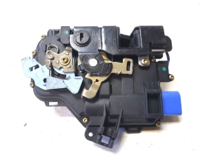 Volkswagen Golf VI (2008–2013) Rear side door lock 7L0839016 - 3