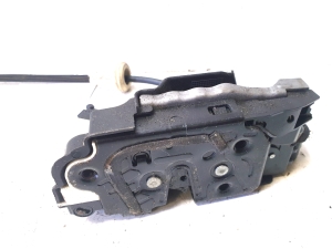 Volkswagen Golf VI (2008–2013) Front door lock 5K1837016B - 3