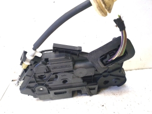 Volkswagen Golf VI (2008–2013) Front door lock 5K2837016B - 3