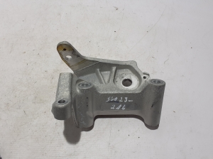 Motorhalter - 31670033