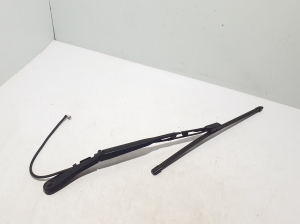 VOLVO S60 III (2018–2026) Esiklaasi puhasti hoob 31693537 - 2