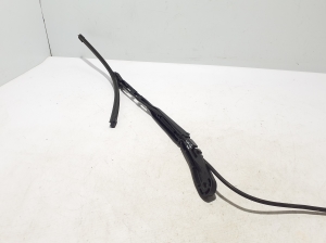 VOLVO S60 III (2018–2026) Esiklaasi puhasti hoob 31693537 - 3