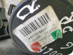 Volkswagen Golf VI (2008–2013) Front seat belt 617978600 - 2