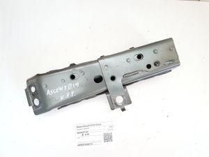 Ein weiteres Detail der Seitenleiste - 50825XC01A9P