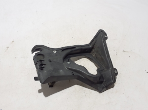 Other part under the hood - 32338461