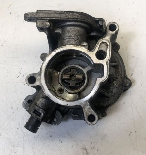 AUDI A4 B8 (2007–2016) Vacuum pump 1131130 - 2