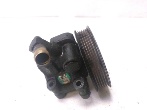 Ford Focus (1998–2005) Power steering pump 0BD2612 - 3