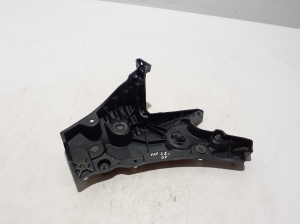 VOLVO S60 III (2018–2026) Front fender bracket 32288931 - 2