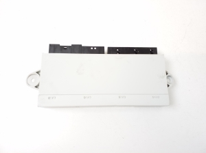 Front door control unit - 6958446