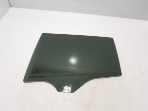   Rear side door glass  - 7469091 