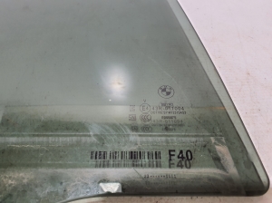BMW 1 SERIES F40 (2019–2026) Aizmugurējo sānu durvju stikls 7469092 - 3