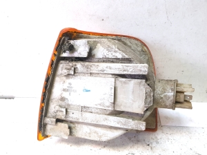 AUDI 100 C3 (1982–1990) Eesmine suunatuli 443953050 - 3