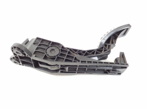 Mercedes Benz ML-Class 164 (2005–2011) Accelerator pedal A1643000104 - 2