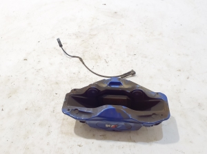   Front brake caliper  - 6879853 