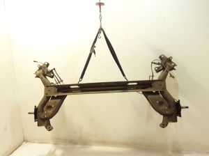   Rear axle and its parts  - 555010688R 