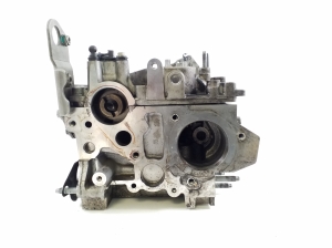 Mercedes Benz C-Class 205 (2014–2021) Cylinder head A6220102300 - 4