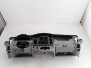 RENAULT Trafic II (2001–2014) Armatuurlaud ja selle osad 8200933862 - 5