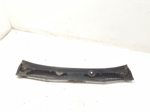   Wiper cowl trim panel  - 668110020R 