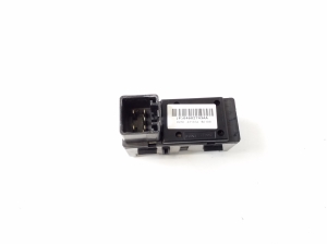 Jeep Commander (2005–2010) Interrupteur de lève-vitre arrière 04602743AA - 3