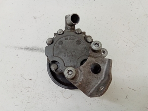 Mercedes Benz S-Class 221 (2005–2013) Roolivõimendi pump A0044668901 - 4
