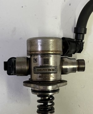 Volkswagen Golf VIII (2019–2026) Kütusepump 05E127027D - 4