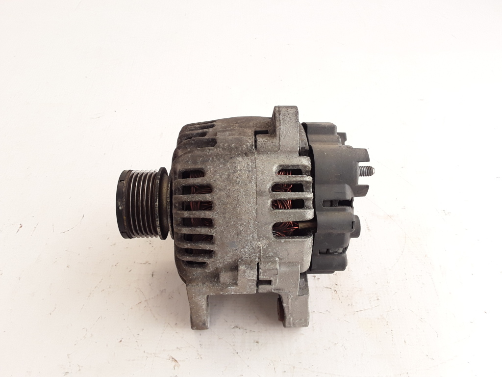 RENAULT Megane 2 generation (2002-2012) Alternator 8200667614 21083621