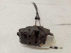 Hyundai Santa Fe (2006–2012) Rear side door lock 814202B000 - 3