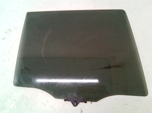 Rear side door glass - 43R000385