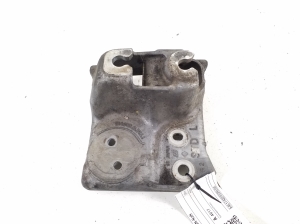 Motorhalter - 41032AJ040