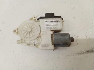 Front door window regulator motor - 69259631