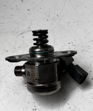 Mercedes Benz A-Class 176 (2012–2018) Kraftstoffpumpe A2700700501 - 2