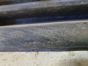 AUDI 100 C3 (1982–1990) Iluvõre 443853655D - 2