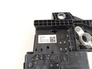 VOLVO XC40 (2017–2026) Cita detaļa zem motora pārsega 32359306 - 3