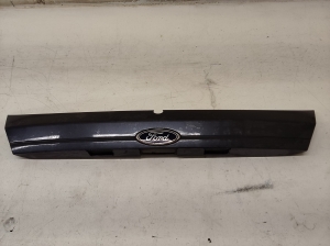 Trunk lid molding - 8A61A43404BC
