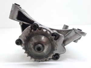 Volkswagen Touran I (2003–2010) Õlipump 03G115105 - 2