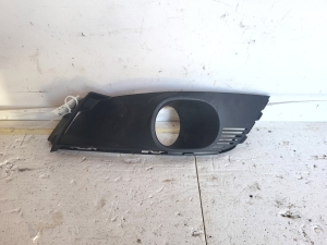 Front bumper lower grille - 261A28562R