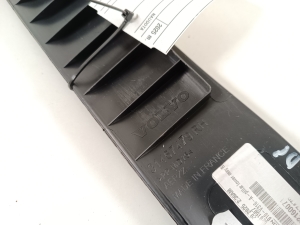 VOLVO XC40 (2017–2026) Esipiilari siseviimistlus 31457479 - 3