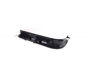 VOLVO XC40 (2017–2026) Inner sill trim 31469225 - 3