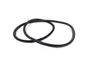VOLVO XC40 (2017–2026) Front door rubber seal - 2